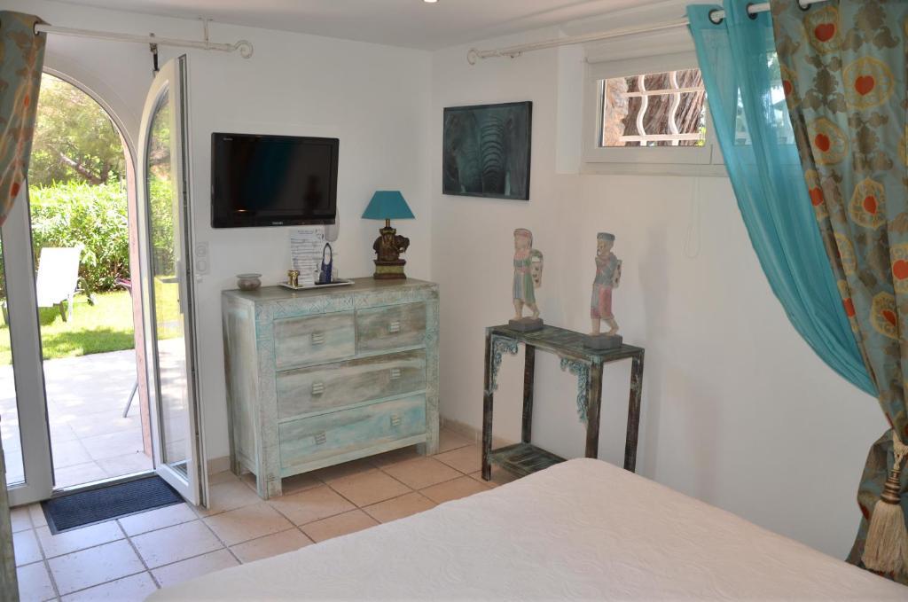 Hotel Villa Des Anges Grimaud Ruang foto